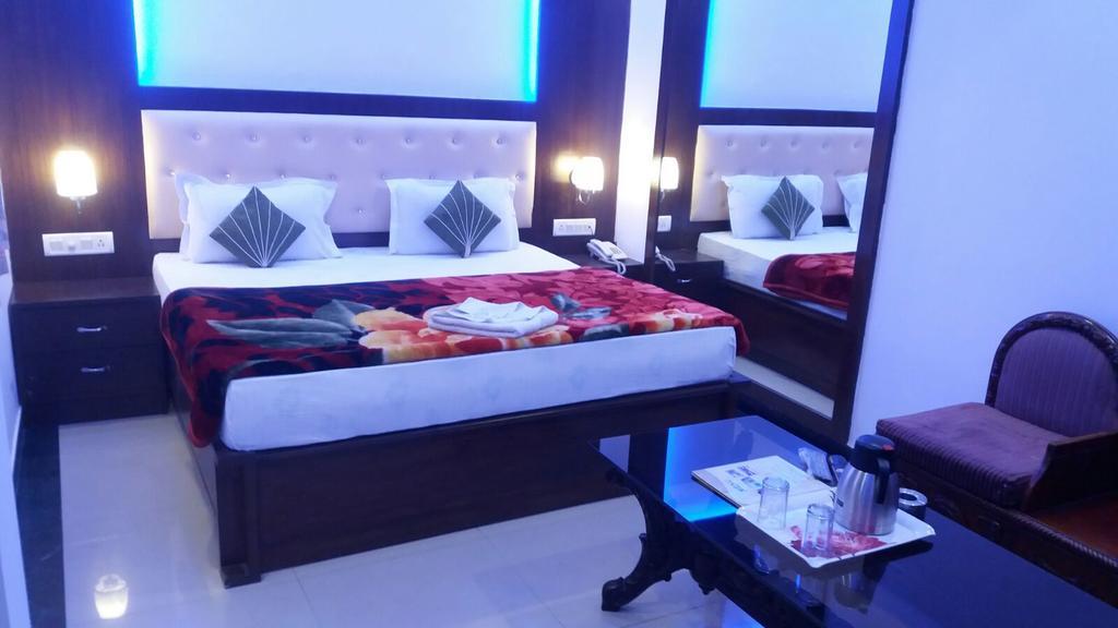 Hotel Vishal Új-Delhi Kültér fotó
