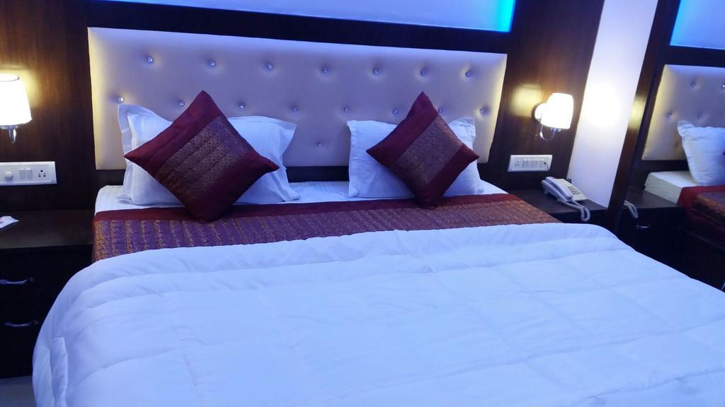 Hotel Vishal Új-Delhi Kültér fotó